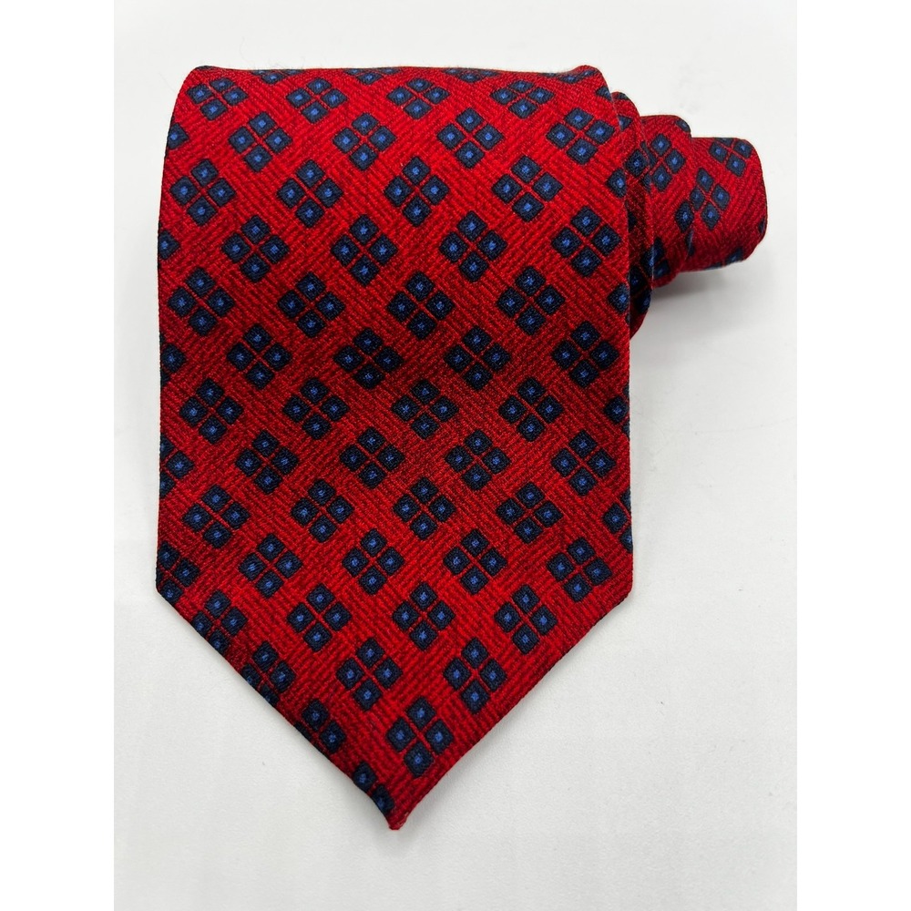Guess Men's Necktie Designer Tie Red Geometric 100% Silk Made‎ in USA W:4" L:57"